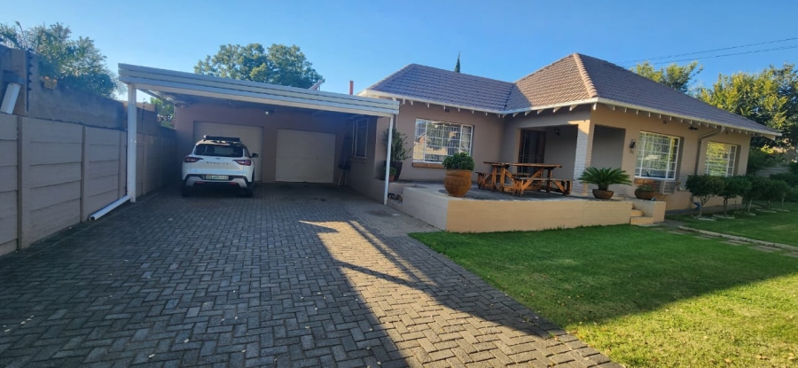 4 Bedroom Property for Sale in Dan Pienaar Free State